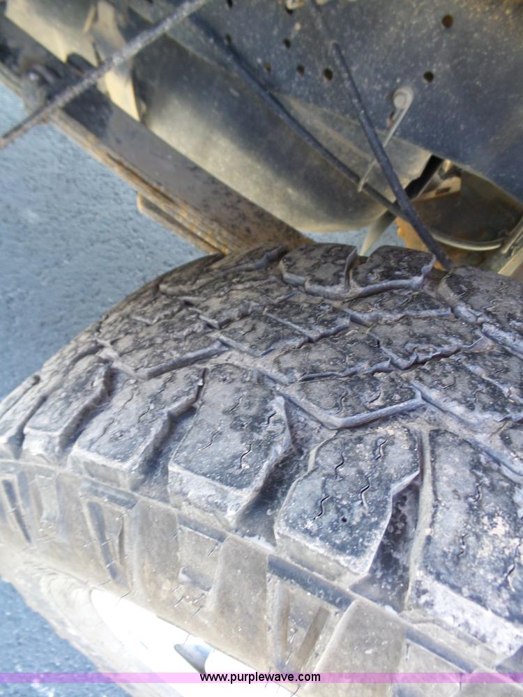 image for item J7686 2009 Ford F250 Super Duty pickup truck