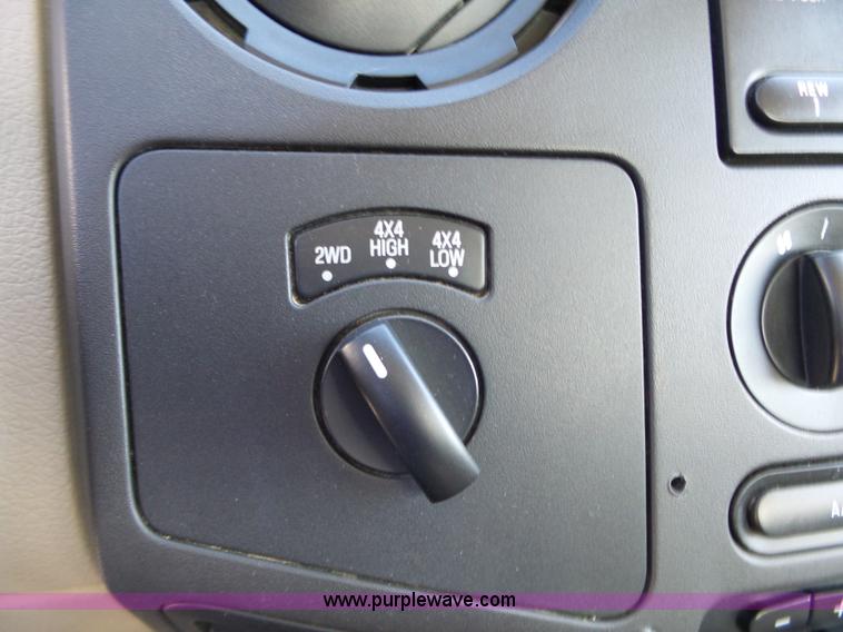 image for item J7686 2009 Ford F250 Super Duty pickup truck