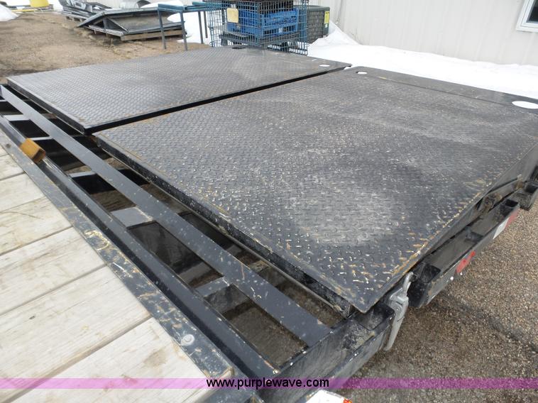 image for item J8846 2014 Titan equipment trailer