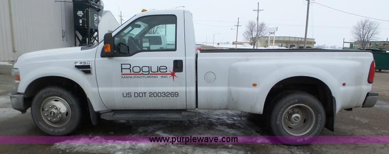 image for item J8847 2008 Ford F350 Super Duty XLT pickup truck