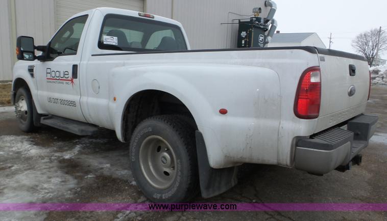 image for item J8847 2008 Ford F350 Super Duty XLT pickup truck