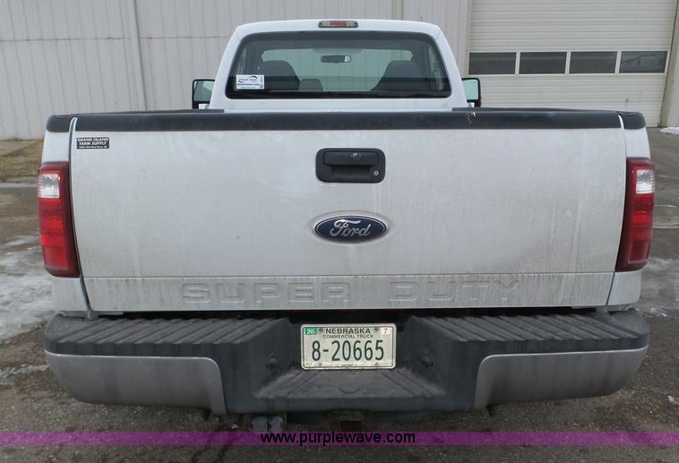image for item J8847 2008 Ford F350 Super Duty XLT pickup truck