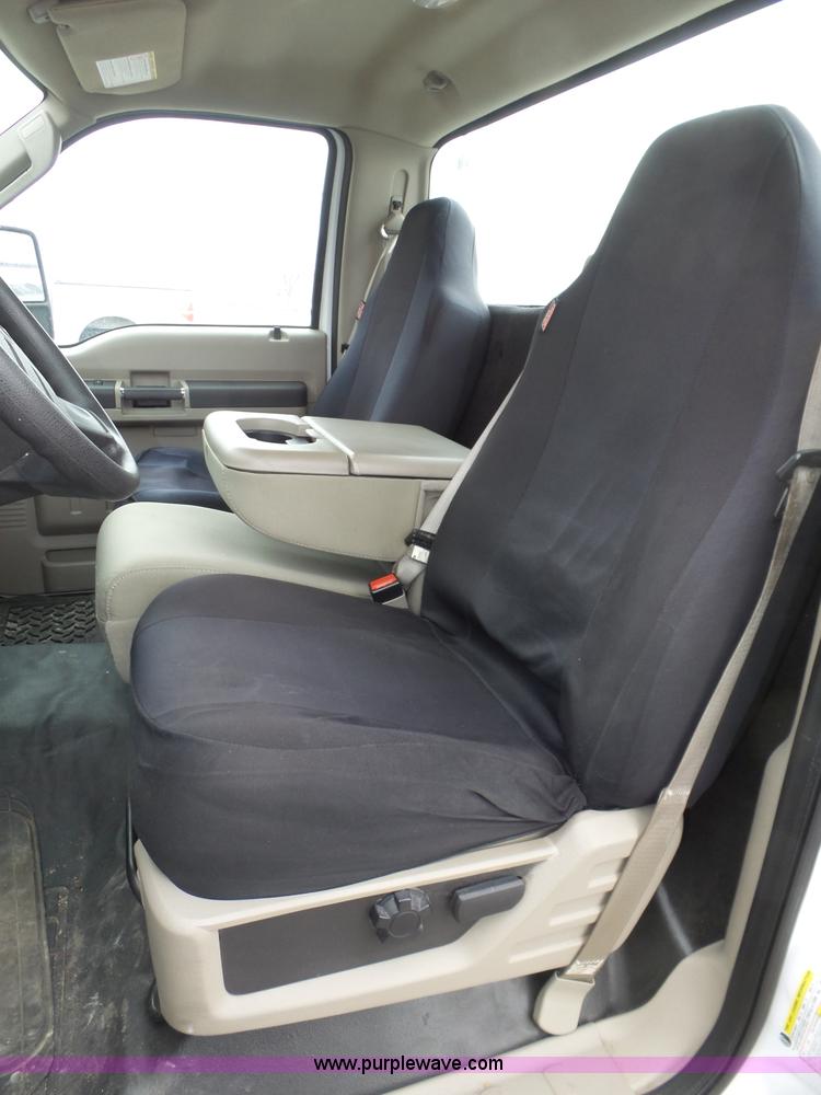 image for item J8847 2008 Ford F350 Super Duty XLT pickup truck