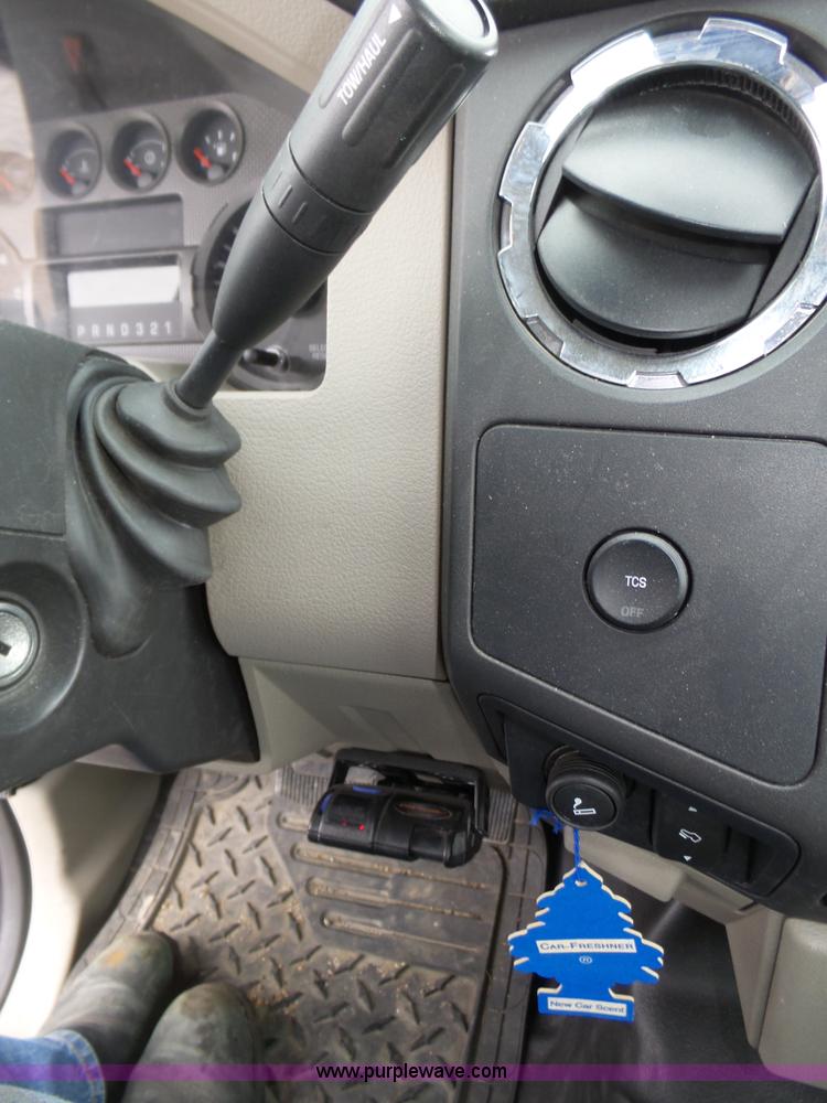 image for item J8847 2008 Ford F350 Super Duty XLT pickup truck