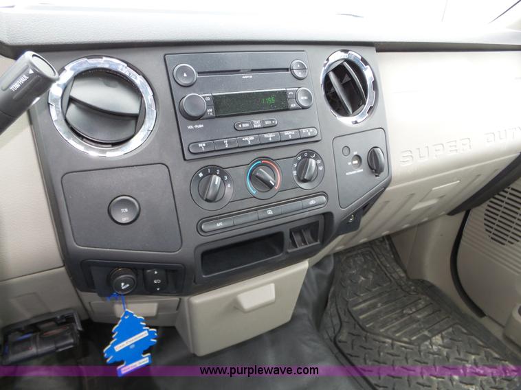 image for item J8847 2008 Ford F350 Super Duty XLT pickup truck