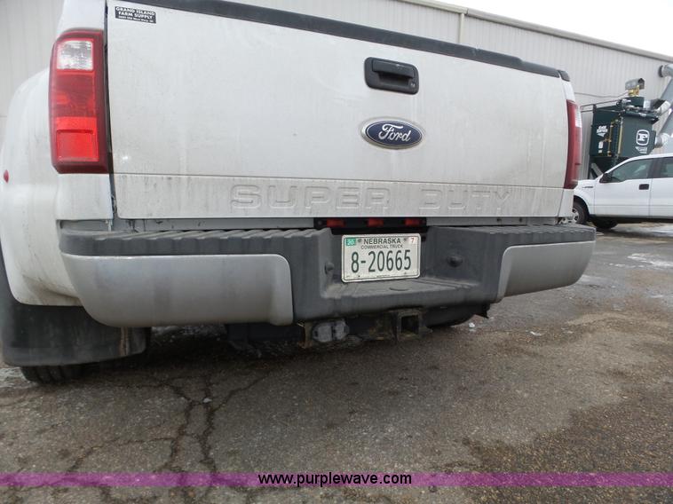 image for item J8847 2008 Ford F350 Super Duty XLT pickup truck