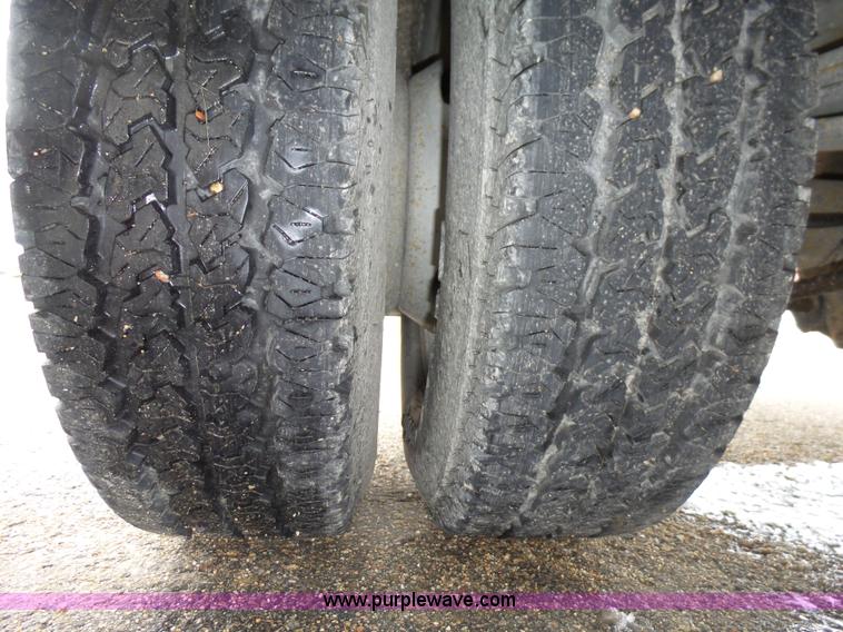 image for item J8847 2008 Ford F350 Super Duty XLT pickup truck