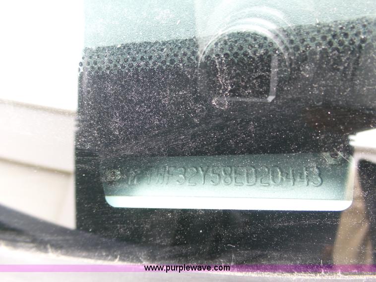 image for item J8847 2008 Ford F350 Super Duty XLT pickup truck