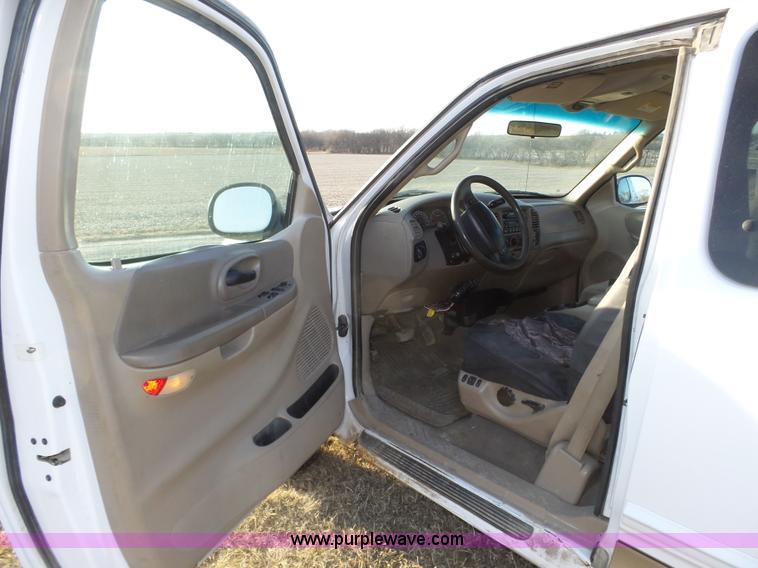 image for item J8894 2000 Ford F150 XLT 7700 SuperCab pickup truck