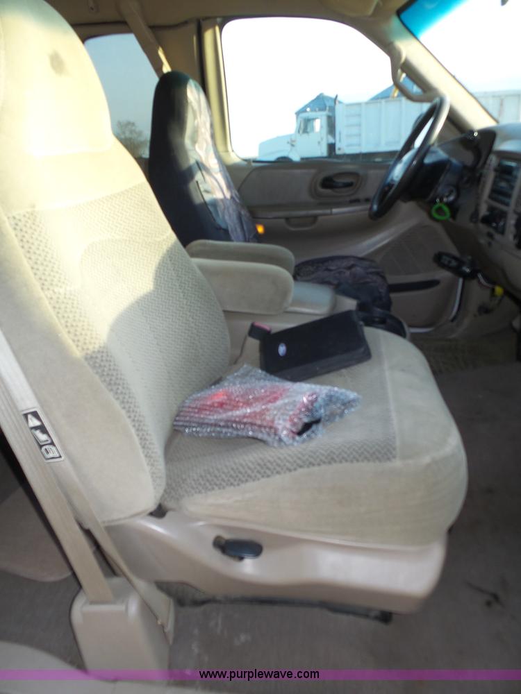 image for item J8894 2000 Ford F150 XLT 7700 SuperCab pickup truck