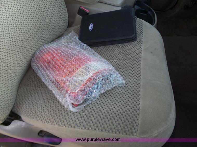 image for item J8894 2000 Ford F150 XLT 7700 SuperCab pickup truck