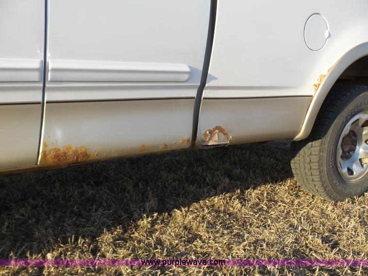 image for item J8894 2000 Ford F150 XLT 7700 SuperCab pickup truck