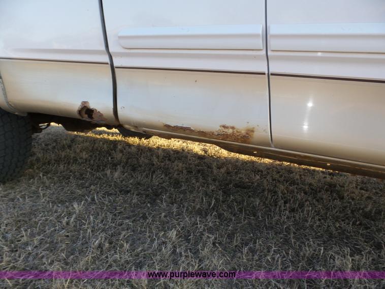 image for item J8894 2000 Ford F150 XLT 7700 SuperCab pickup truck