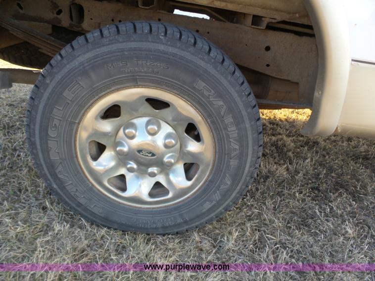 image for item J8894 2000 Ford F150 XLT 7700 SuperCab pickup truck