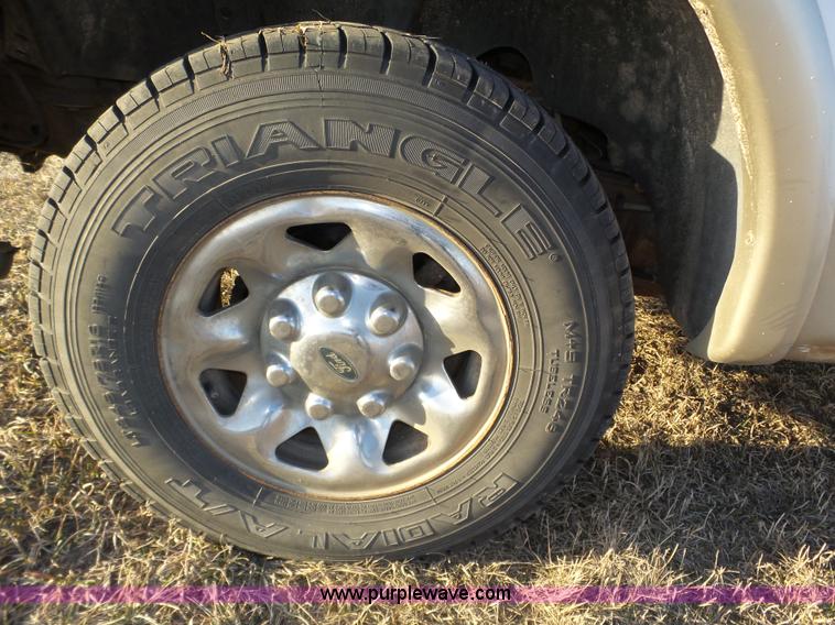 image for item J8894 2000 Ford F150 XLT 7700 SuperCab pickup truck