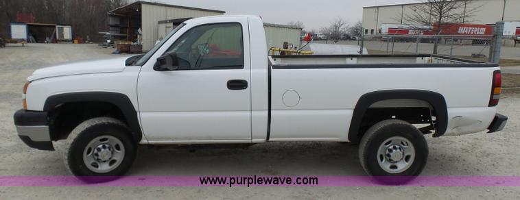 image for item K4259 2007 Chevrolet Silverado 2500 pickup truck