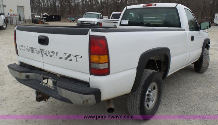 image for item K4259 2007 Chevrolet Silverado 2500 pickup truck