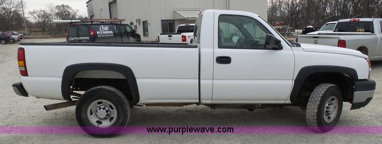 image for item K4259 2007 Chevrolet Silverado 2500 pickup truck