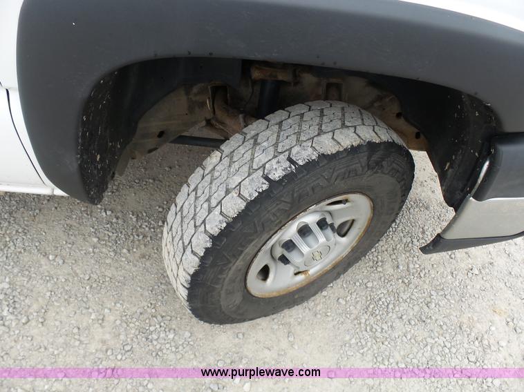 image for item K4259 2007 Chevrolet Silverado 2500 pickup truck