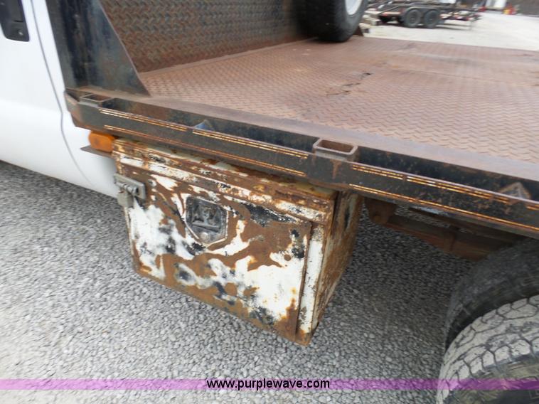 image for item K4266 1999 Ford F350 Super Duty XL flatbed pickup truck