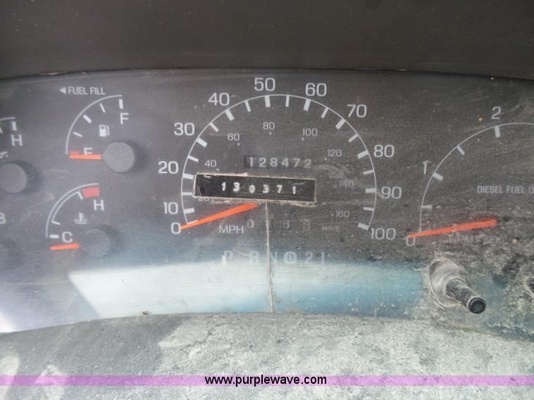 image for item K4266 1999 Ford F350 Super Duty XL flatbed pickup truck