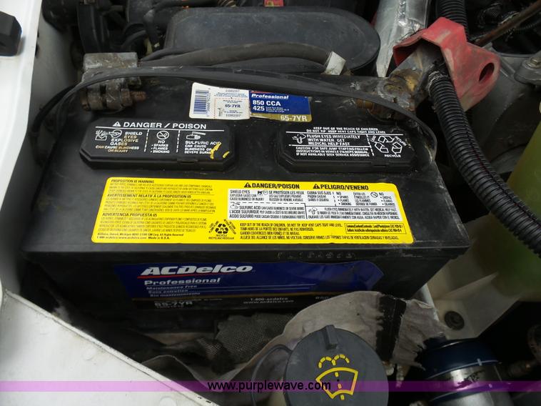 image for item K4266 1999 Ford F350 Super Duty XL flatbed pickup truck