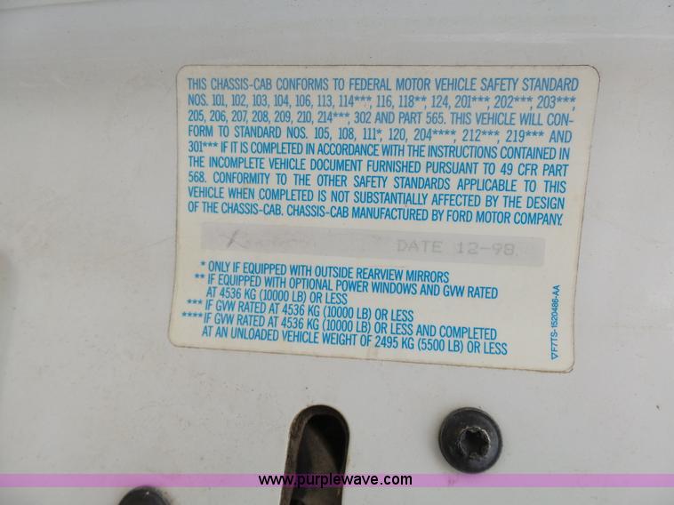 image for item K4266 1999 Ford F350 Super Duty XL flatbed pickup truck