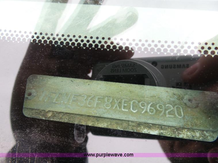 image for item K4266 1999 Ford F350 Super Duty XL flatbed pickup truck