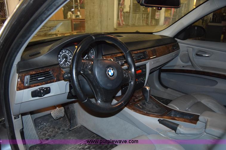 image for item K4378 2006 BMW 3-Series 330i