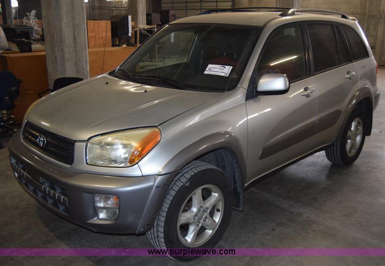 image for item K4379 2001 Toyota RAV4 SUV