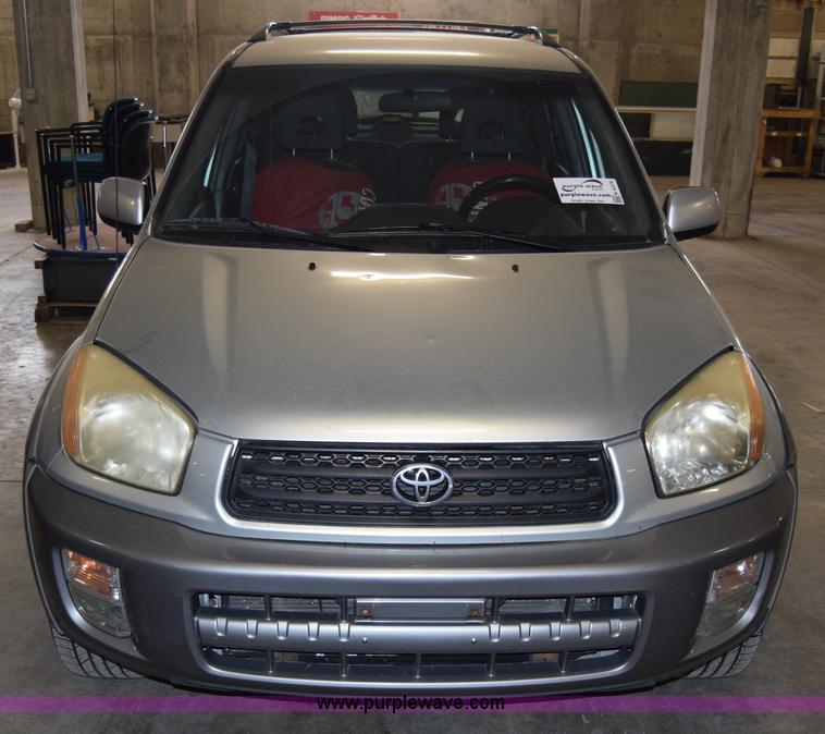 image for item K4379 2001 Toyota RAV4 SUV