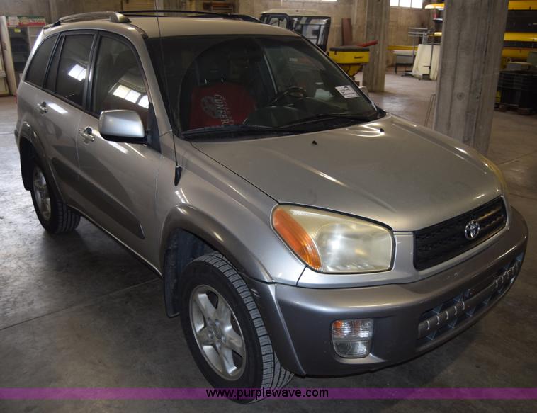 image for item K4379 2001 Toyota RAV4 SUV