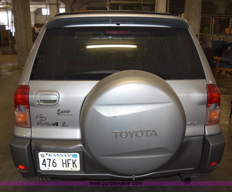 image for item K4379 2001 Toyota RAV4 SUV