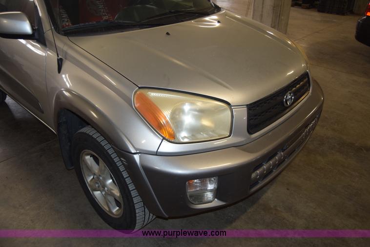 image for item K4379 2001 Toyota RAV4 SUV
