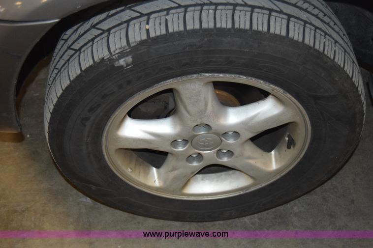 image for item K4379 2001 Toyota RAV4 SUV