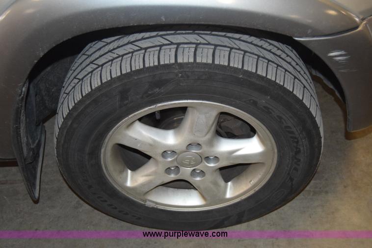 image for item K4379 2001 Toyota RAV4 SUV