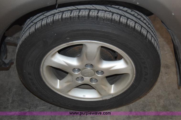 image for item K4379 2001 Toyota RAV4 SUV