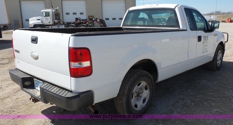 image for item K5047 2006 Ford F150 pickup truck
