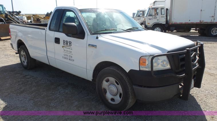 image for item K5047 2006 Ford F150 pickup truck