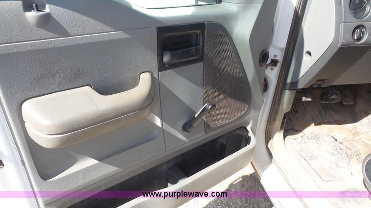 image for item K5047 2006 Ford F150 pickup truck