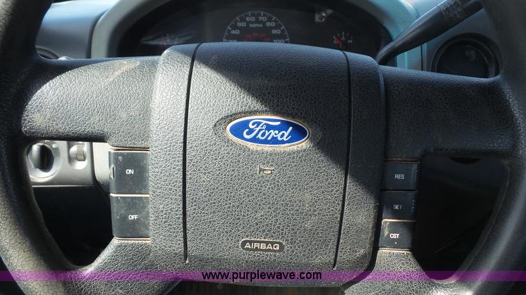 image for item K5047 2006 Ford F150 pickup truck