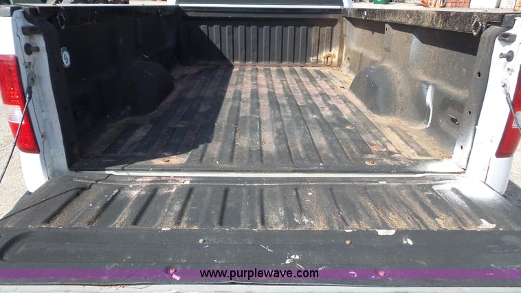 image for item K5047 2006 Ford F150 pickup truck