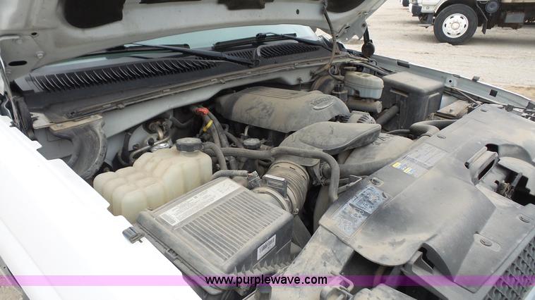 image for item K5062 2004 Chevrolet Silverado 1500 Ext. Cab pickup truck