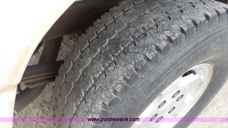 image for item K5062 2004 Chevrolet Silverado 1500 Ext. Cab pickup truck