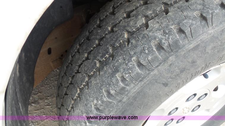 image for item K5062 2004 Chevrolet Silverado 1500 Ext. Cab pickup truck