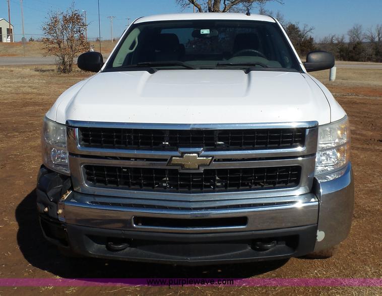 image for item K5773 2007 Chevrolet Silverado 2500HD Ext. Cab pickup truck