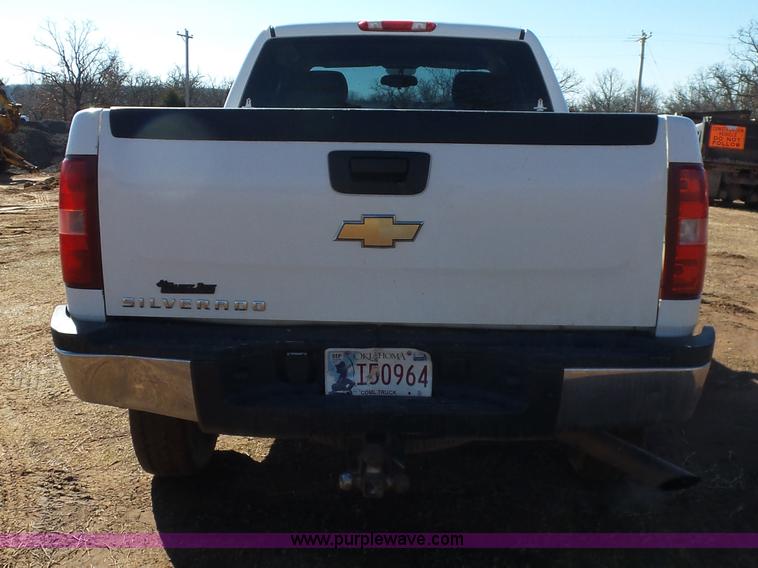 image for item K5773 2007 Chevrolet Silverado 2500HD Ext. Cab pickup truck