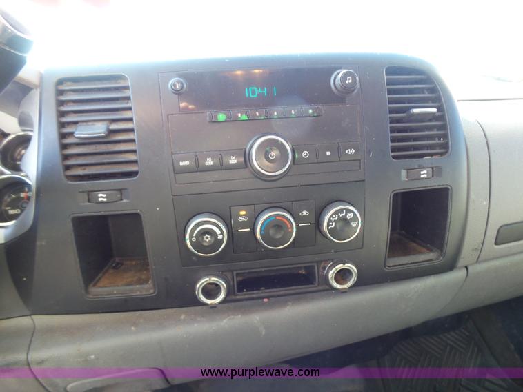 image for item K5773 2007 Chevrolet Silverado 2500HD Ext. Cab pickup truck