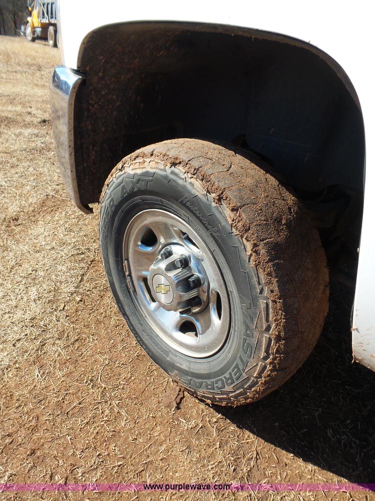 image for item K5773 2007 Chevrolet Silverado 2500HD Ext. Cab pickup truck