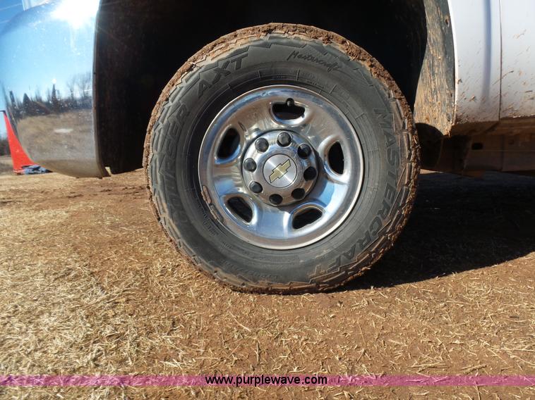 image for item K5773 2007 Chevrolet Silverado 2500HD Ext. Cab pickup truck